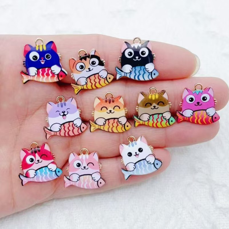 Phone Accessories Diy - จี้โลหะผสมลายการ์ตูนแมวน่ารักกินปลา 10 ชิ้น สำหรับงาน DIY อุปกรณ์ตกแต่งโทรศัพท์มือถือ